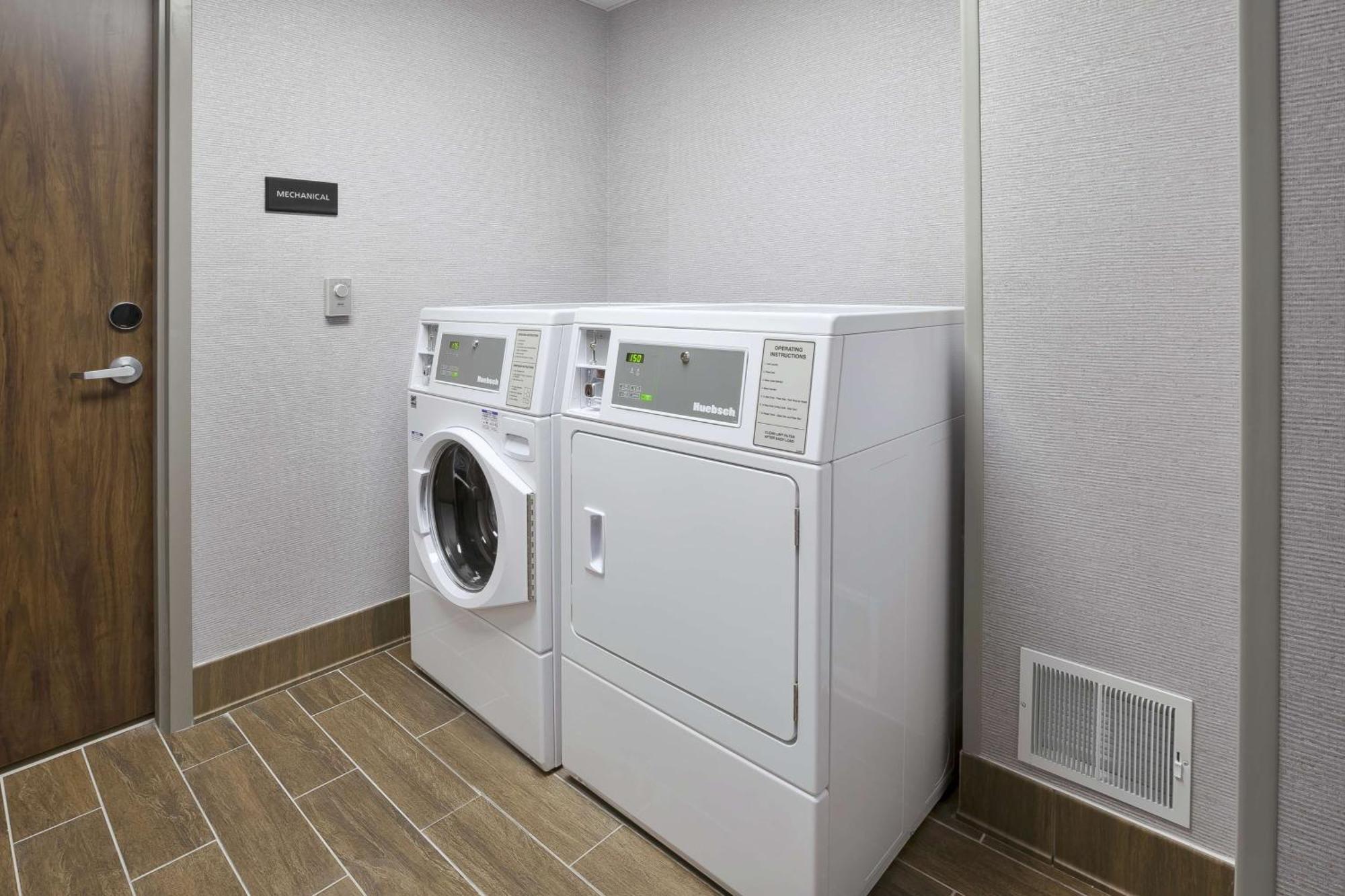 Hampton Inn & Suites Grandville Grand Rapids South Buitenkant foto